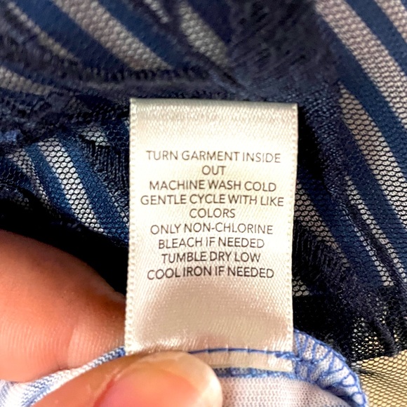 NWT CJ Banks Blue And White Striped Tank Top With Sheer Floral Overlay Sz 1X - Picture 5 of 6